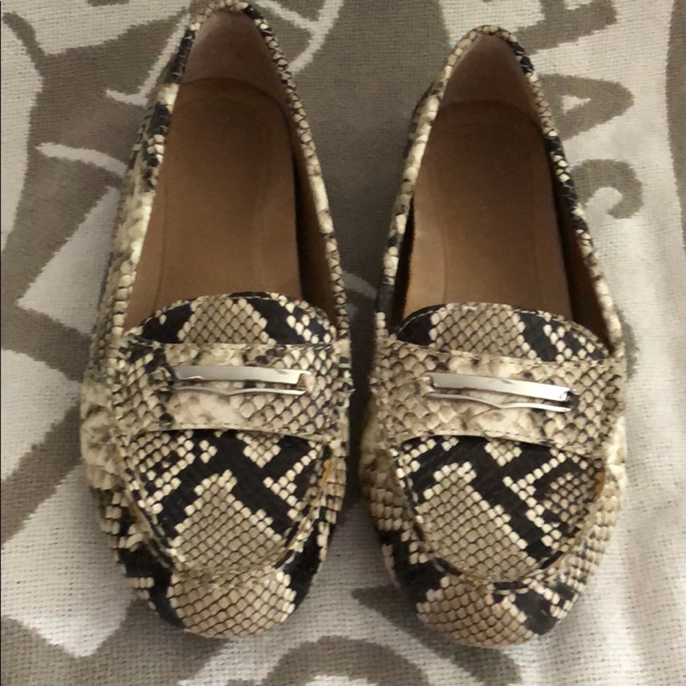 Vionic snakeskin flats